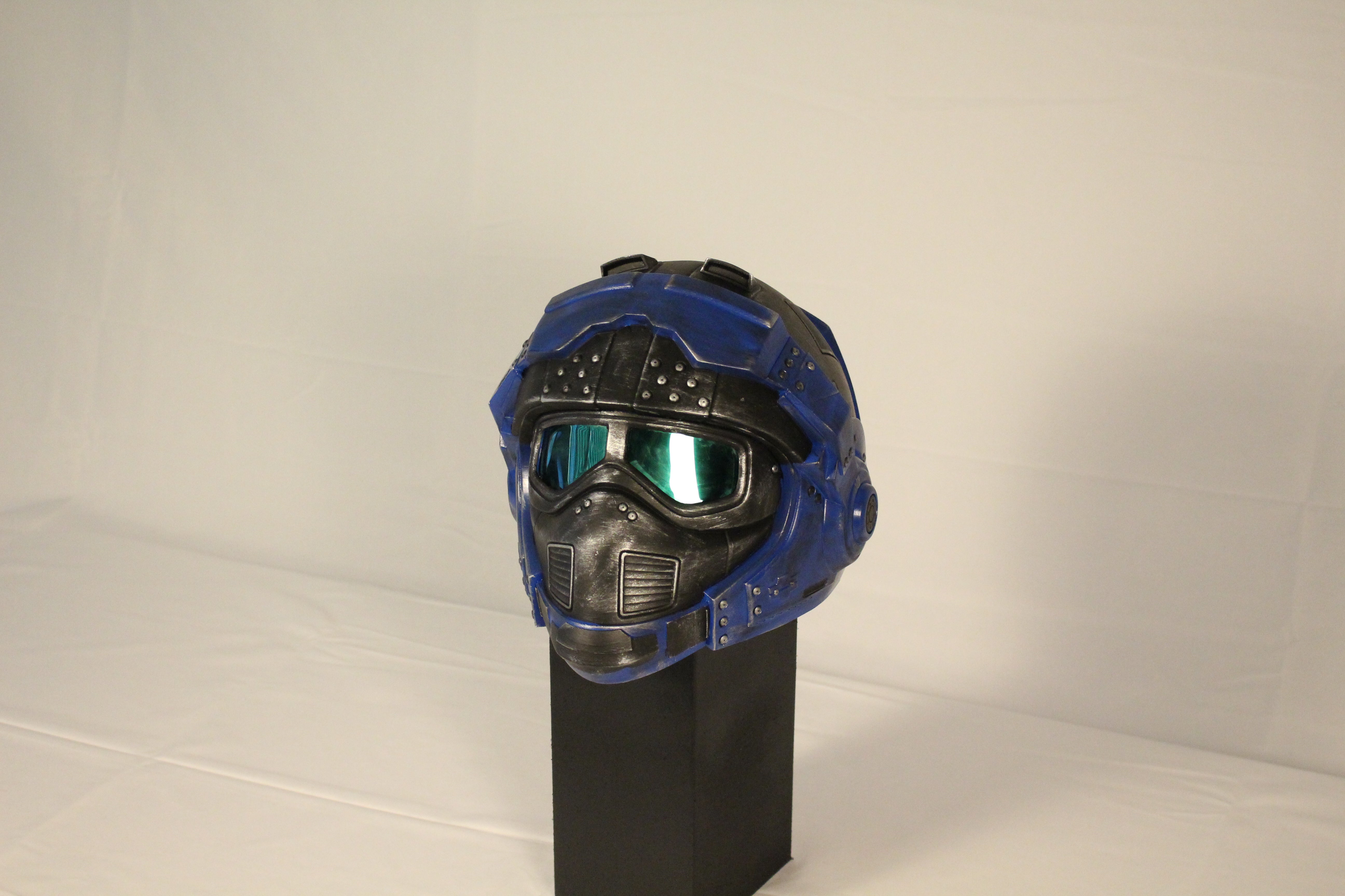 carmine motorcycle helmet Benjamin Gears Of War STL File This is Maddie and I will do my best to make you happy with this purchase Benjamin Carmine Helmet Gears of