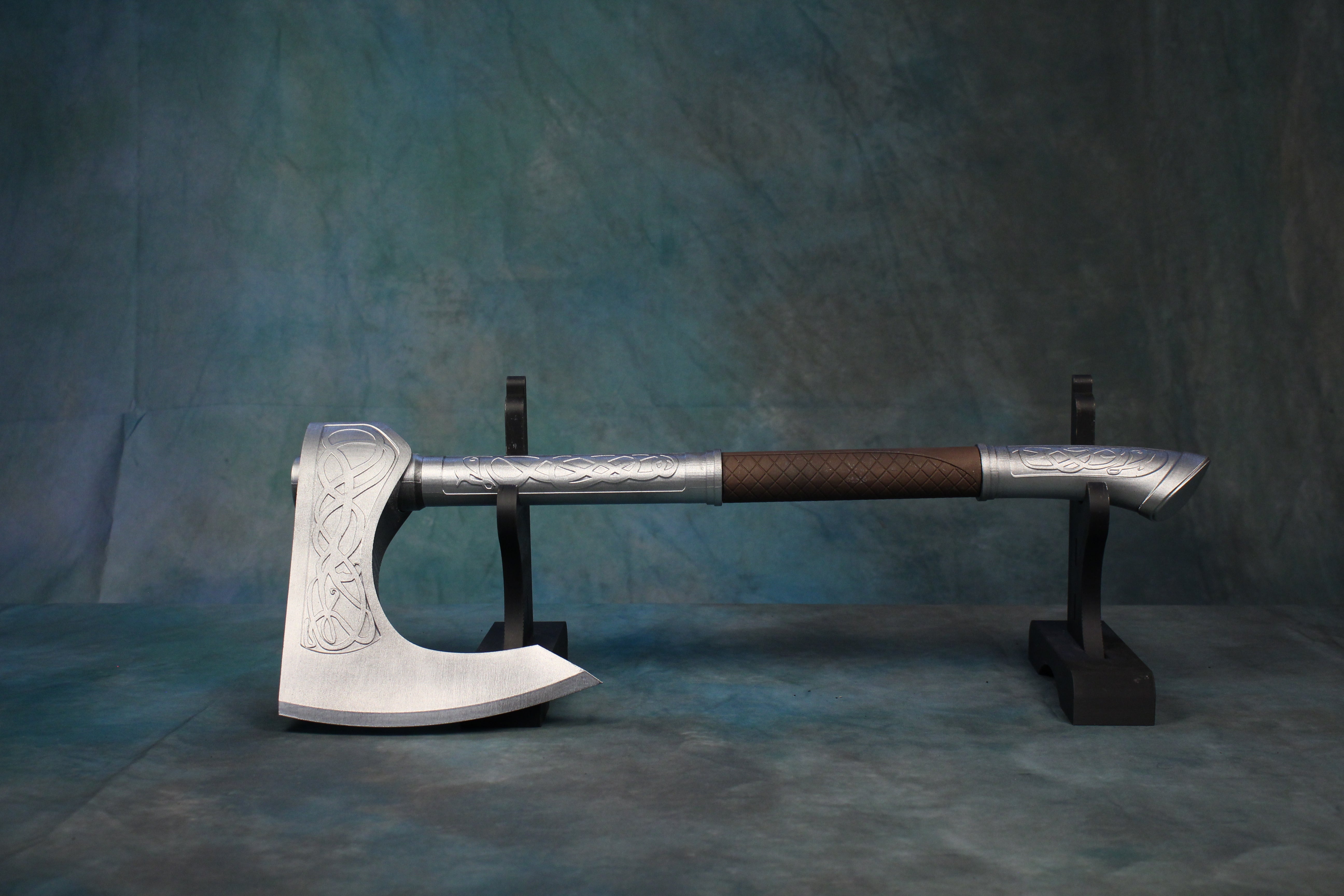 Eivor's Axe Assassin's Creed Valhalla 1:1 Cosplay Item