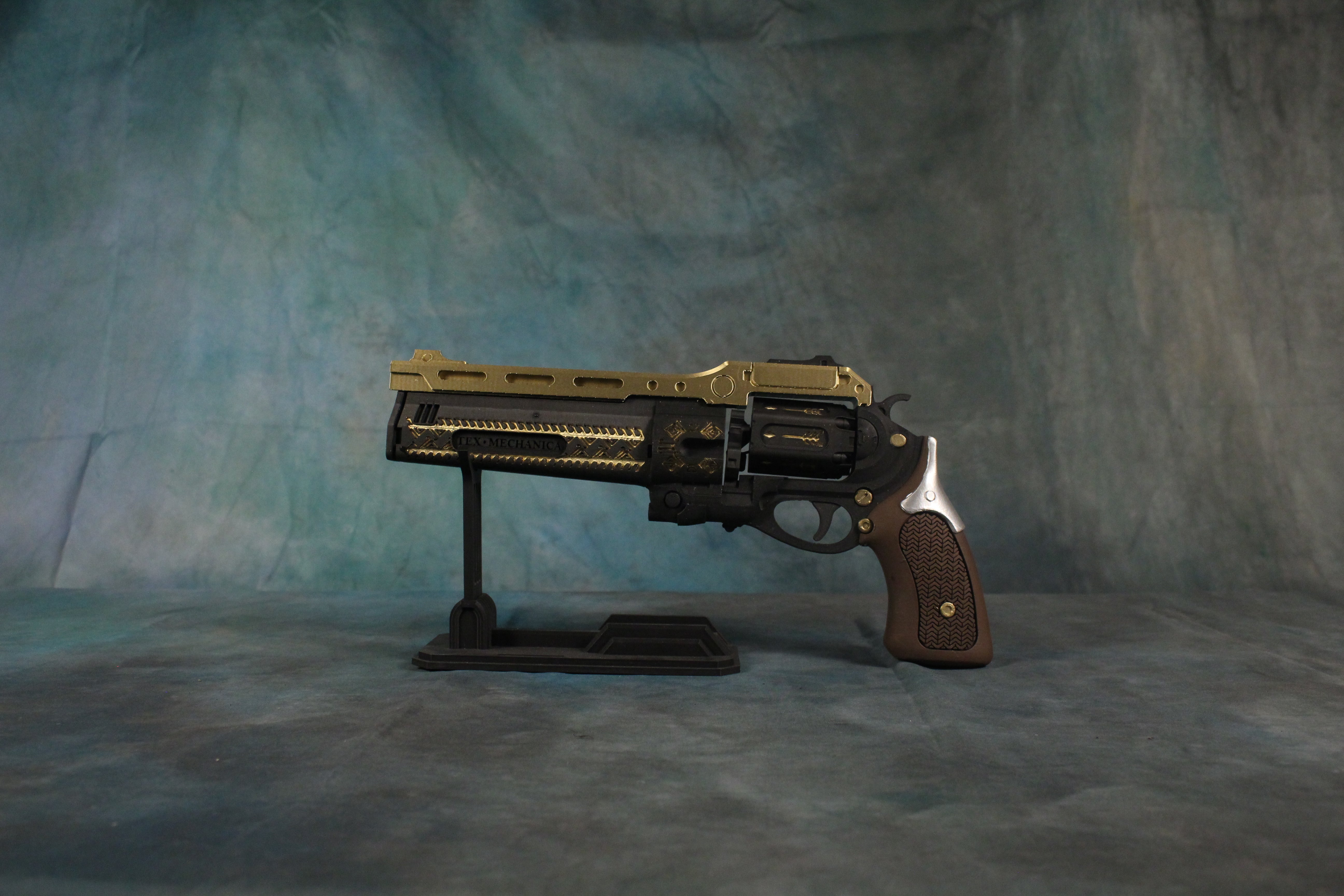 The Last Word Destiny 2 1:1 Cosplay Item Stand Included