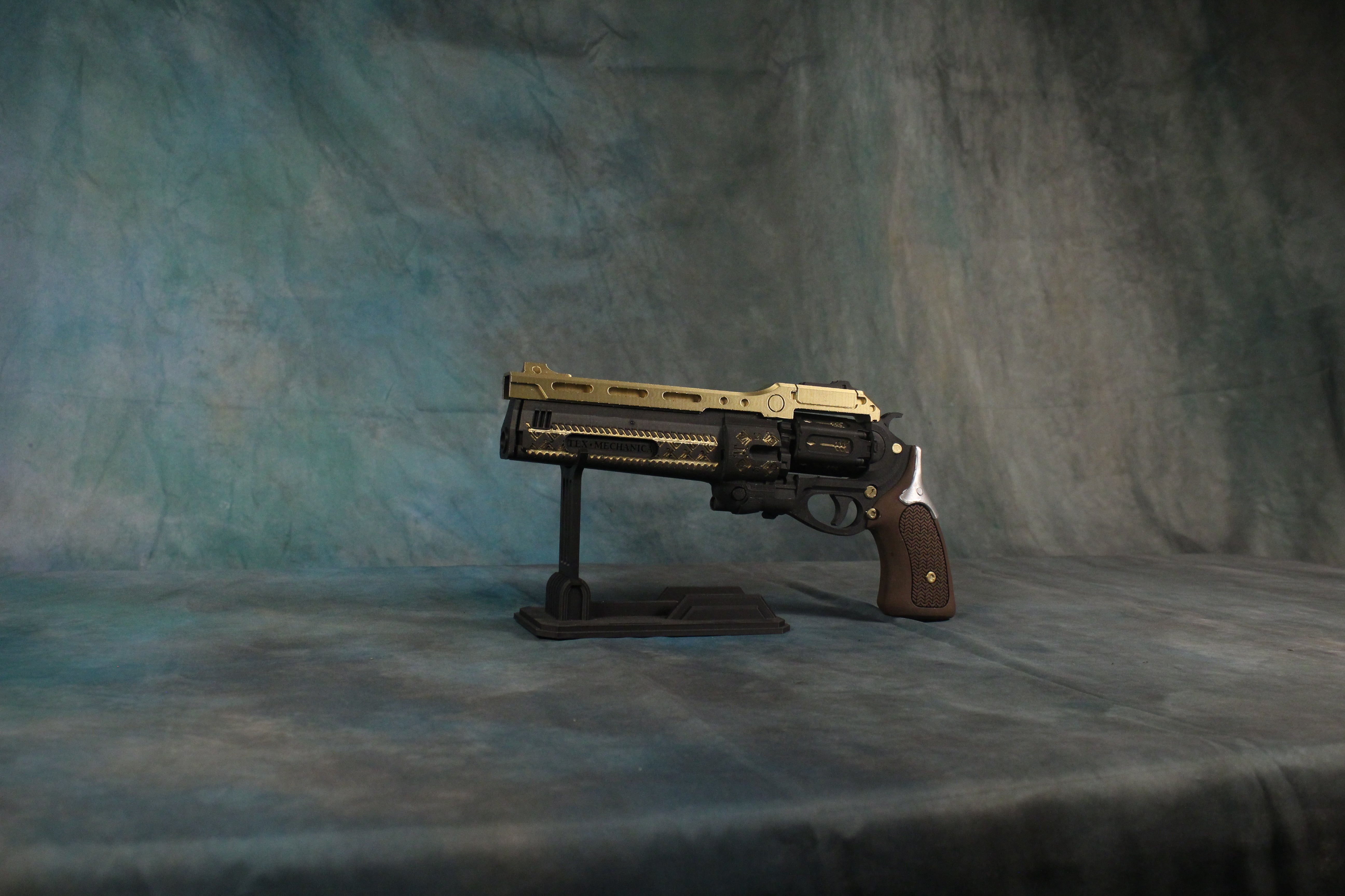 The Last Word Destiny 2 1:1 Cosplay Item Stand Included