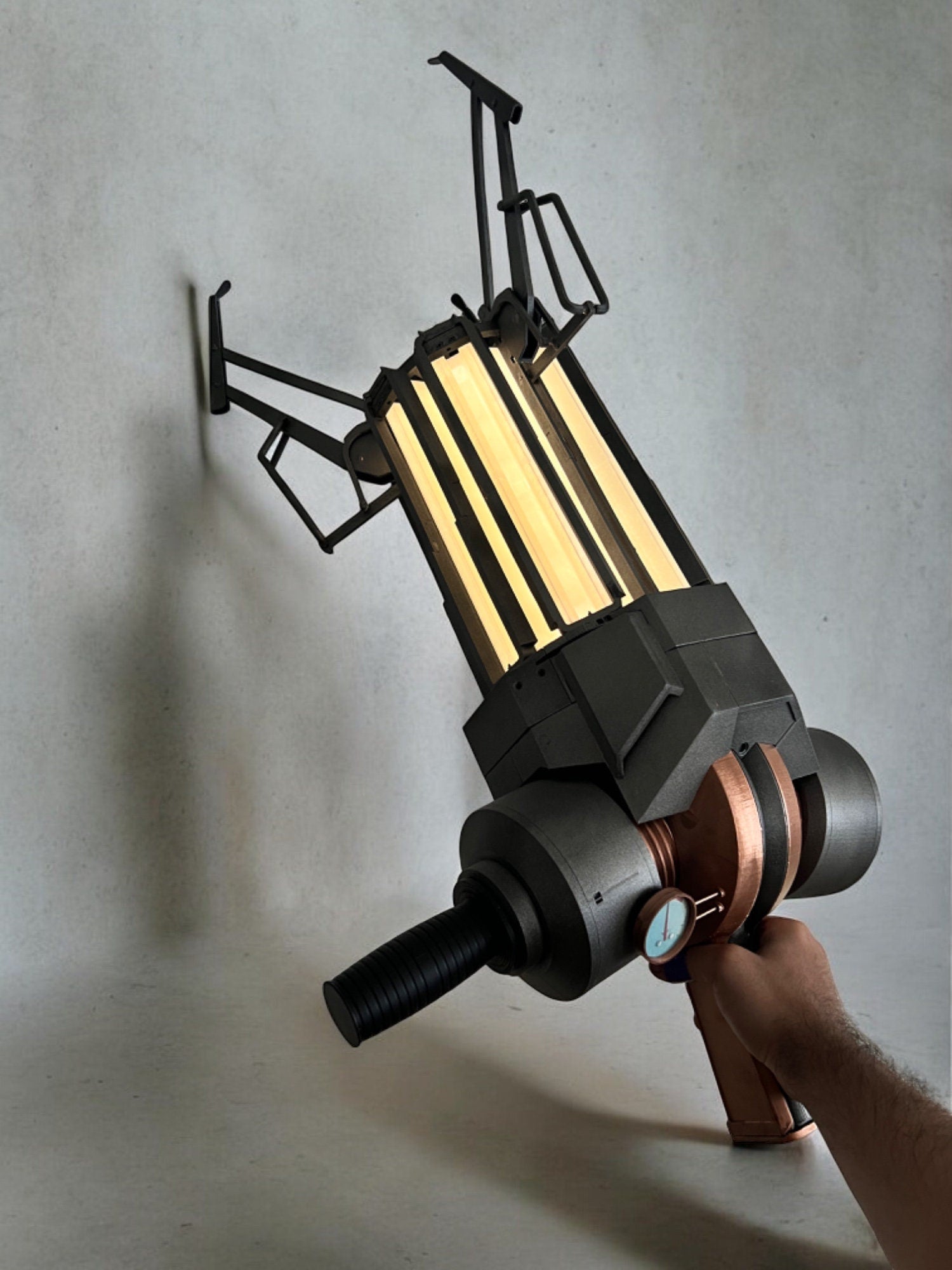 Gravity Gun 1:1 Cosplay Item