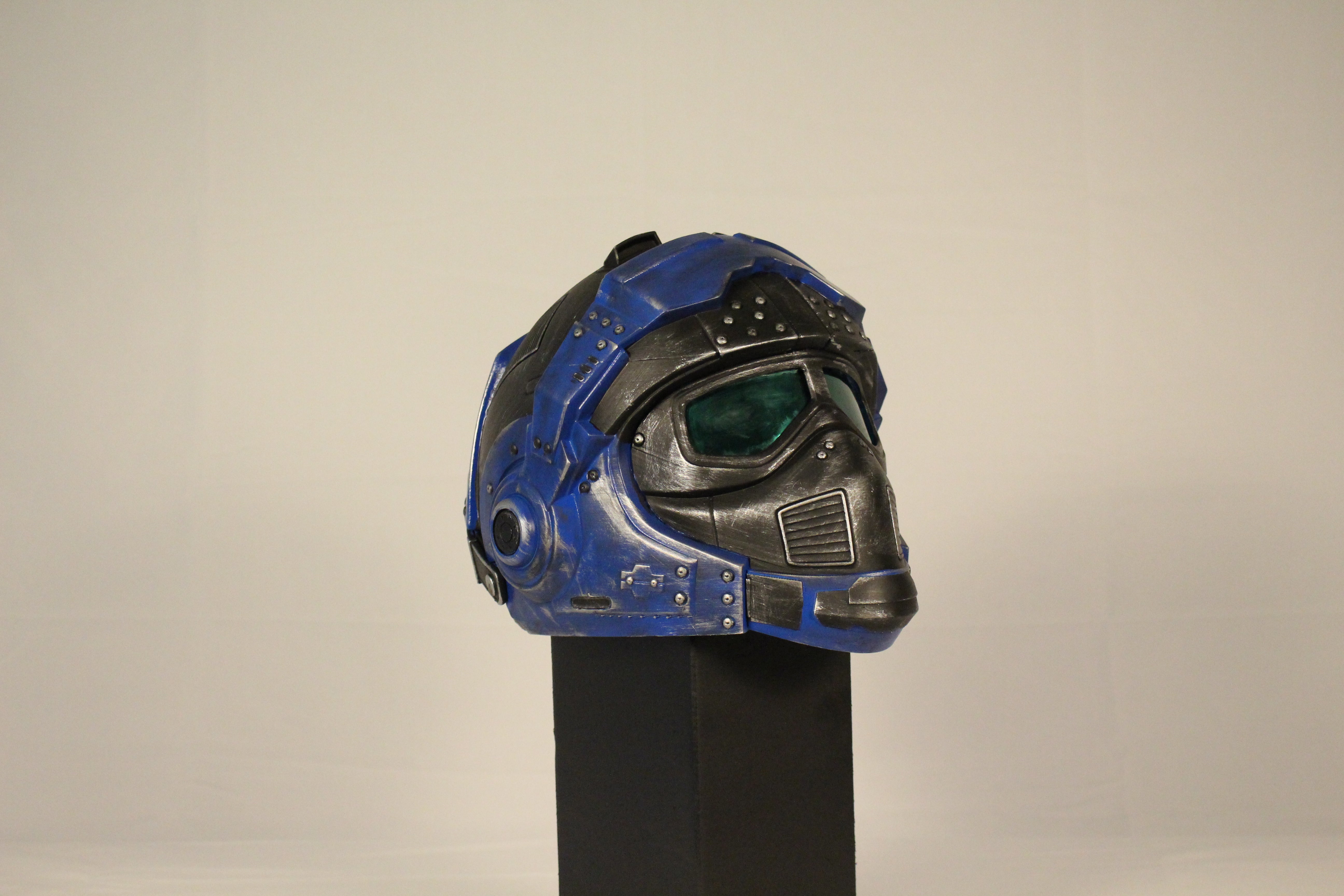 Benjamin Carmine Helmet Gears of War Cosplay Prop – Lone Star Cosplay