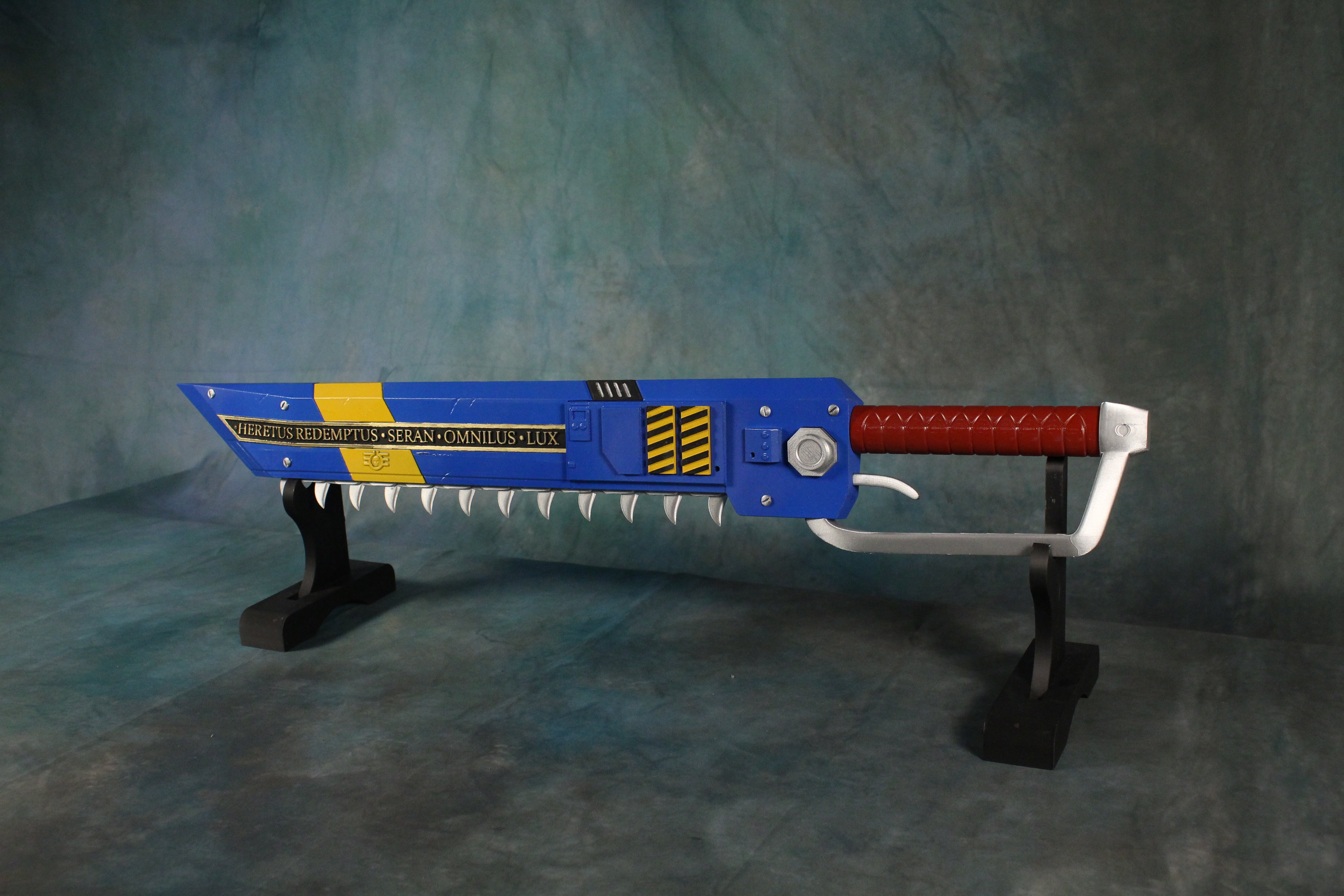 Chainsword Warhammer 40K Cosplay Prop