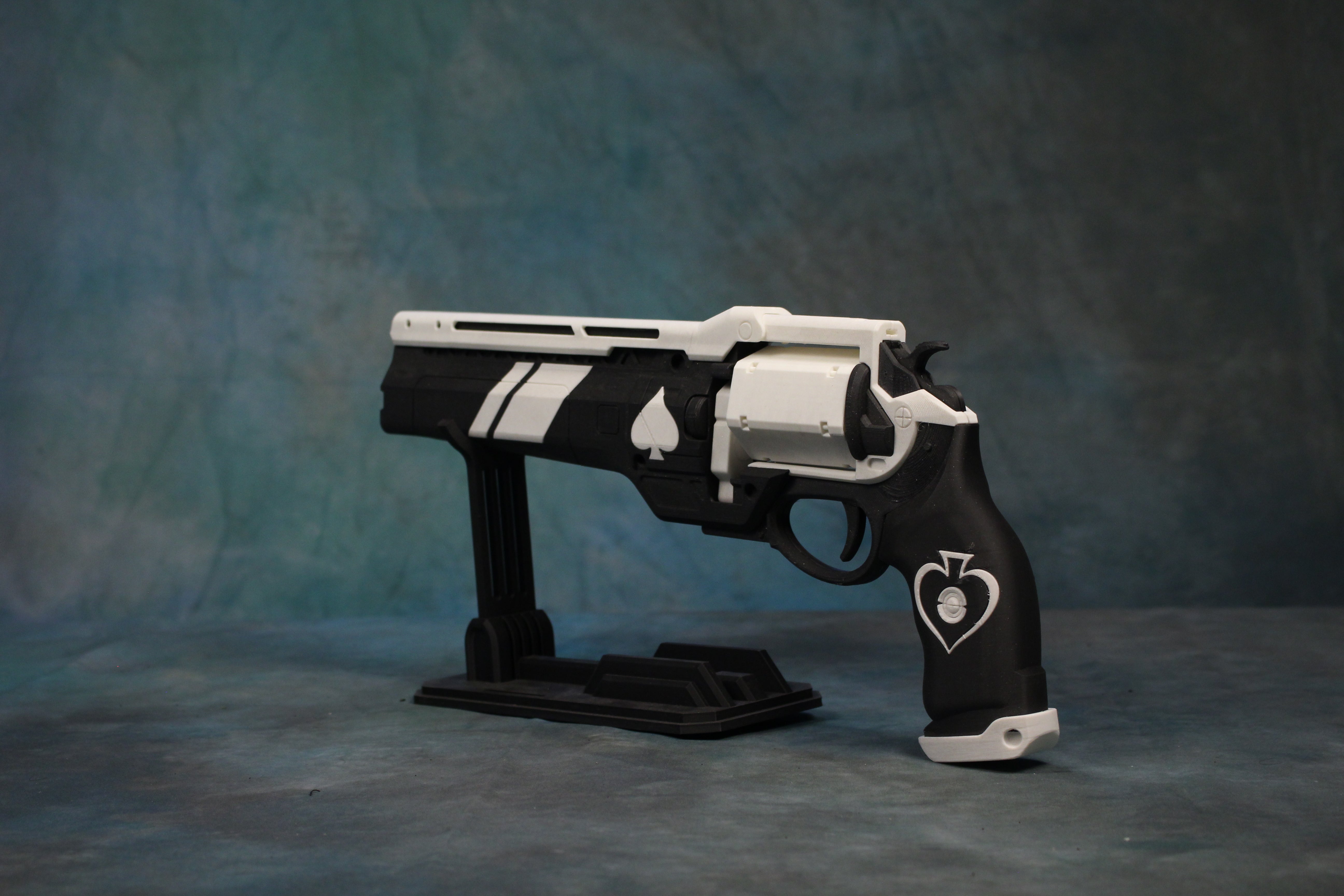 Ace of Spades Destiny 2 Cosplay