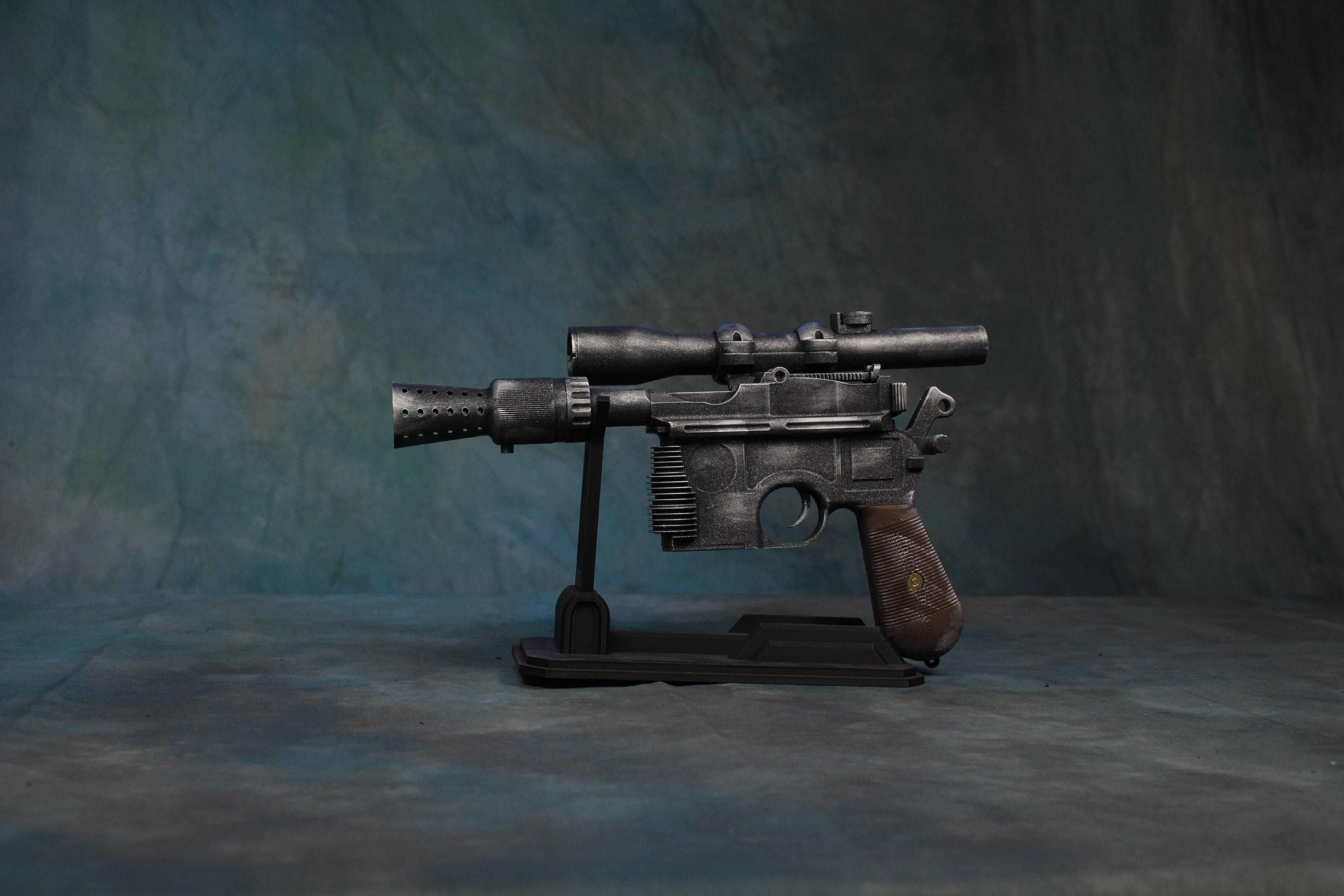 Han Solo DL-44 Star Wars Cosplay