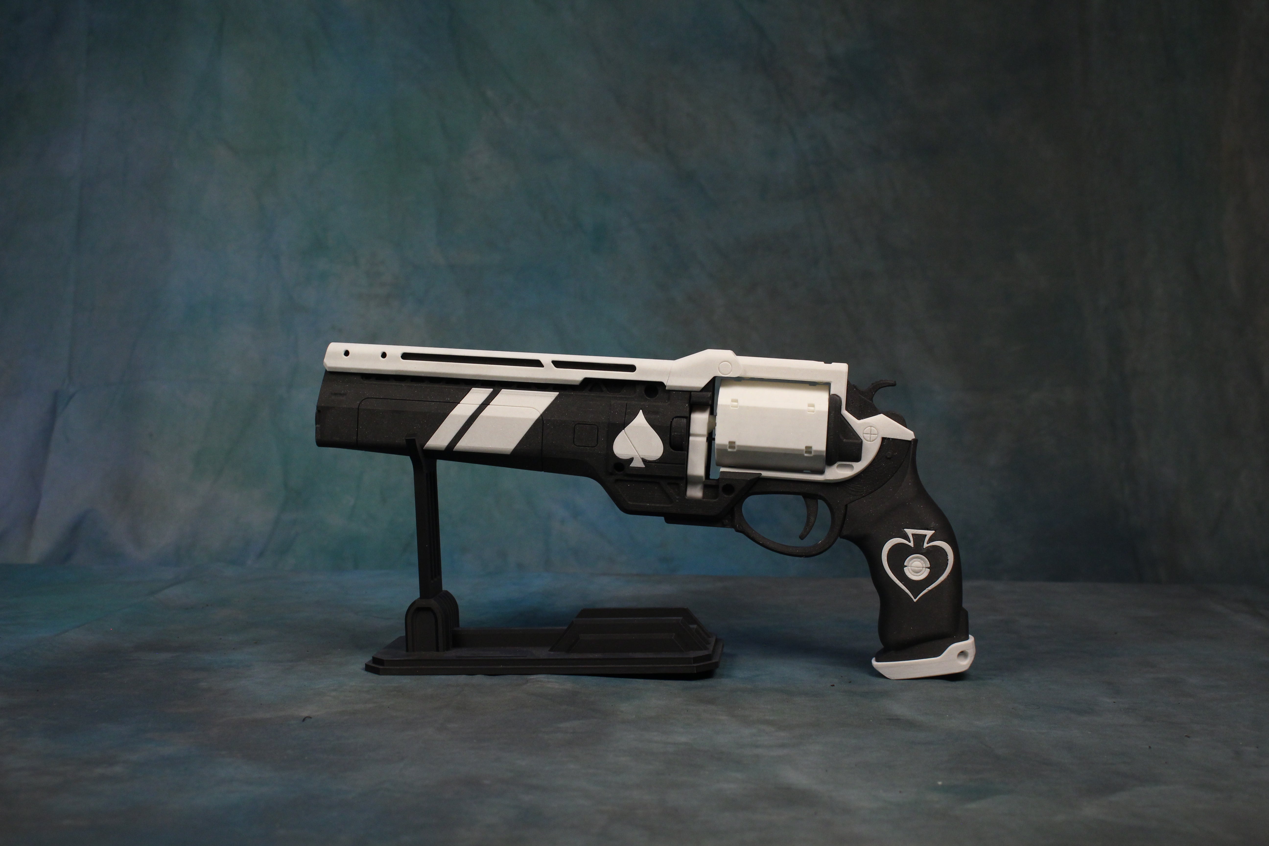 Ace of Spades Destiny 2 1:1 Cosplay Item Stand Included