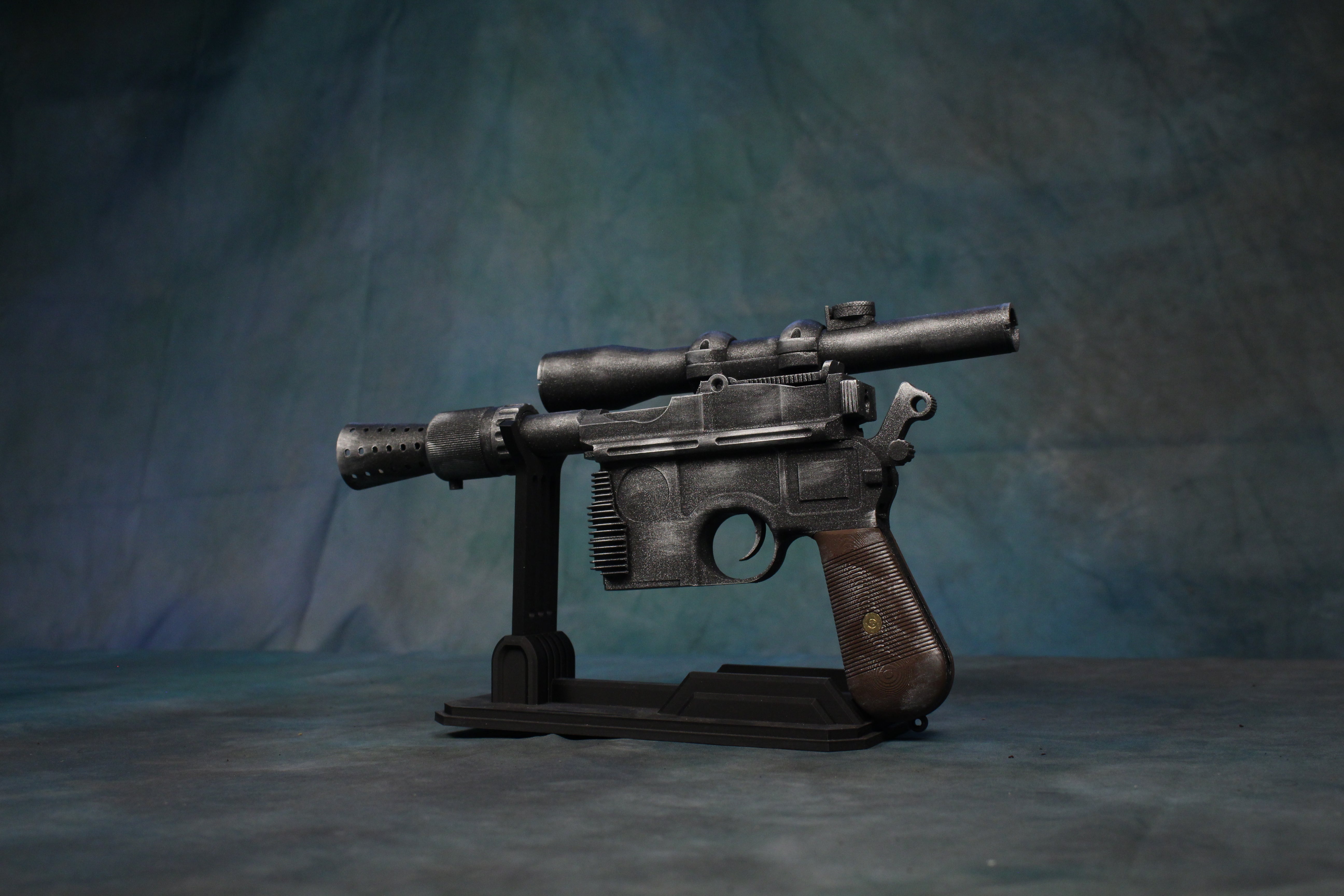Han Solo DL-44 Star Wars Cosplay