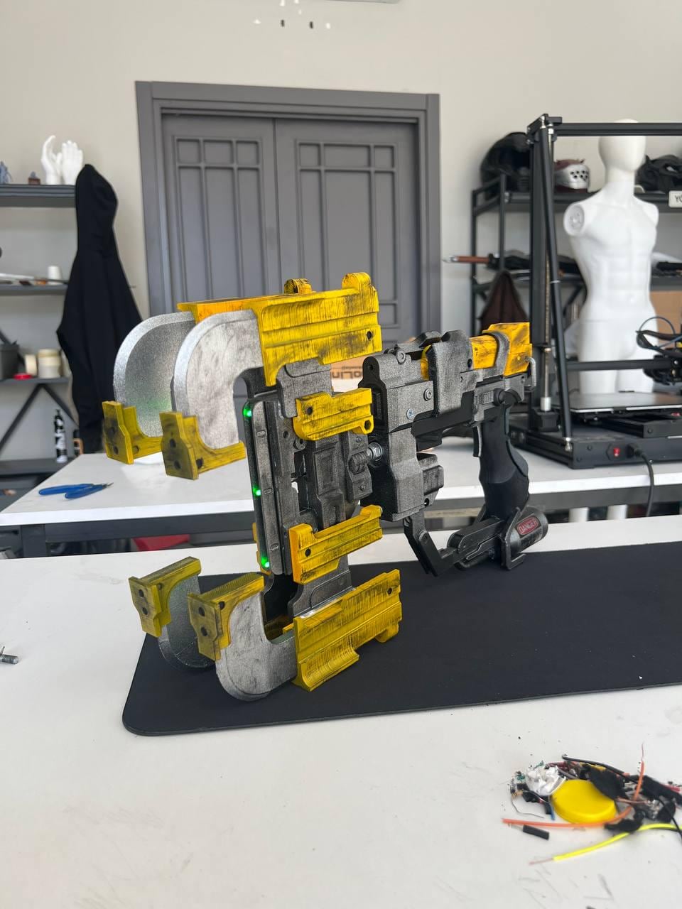 Plasma Cutter Dead Space 1:1 cosplay replica - main view