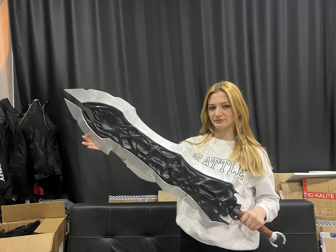 Chaoseater Sword Darksiders 1:1 cosplay replica - finish detail