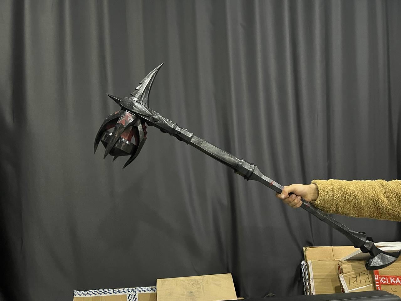 Daedric Warhammer Skyrim TESV 1:1 cosplay replica - detail view