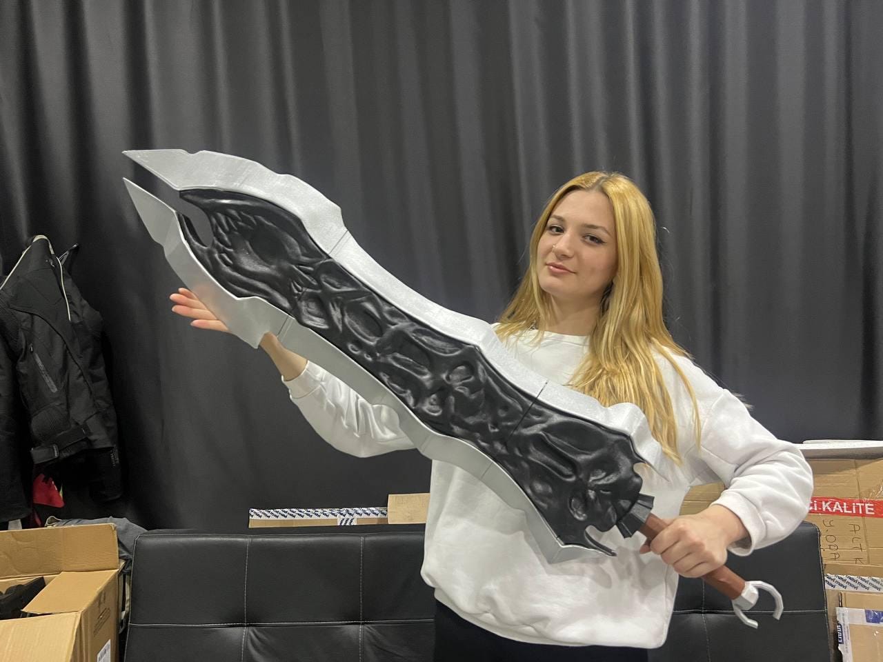 Chaoseater Sword Darksiders 1:1 cosplay replica - alternate view