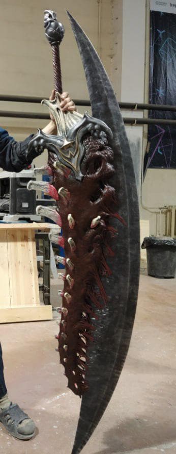Devil Sparda Demon Sword Devil May Cry 1:1 cosplay replica - in hand