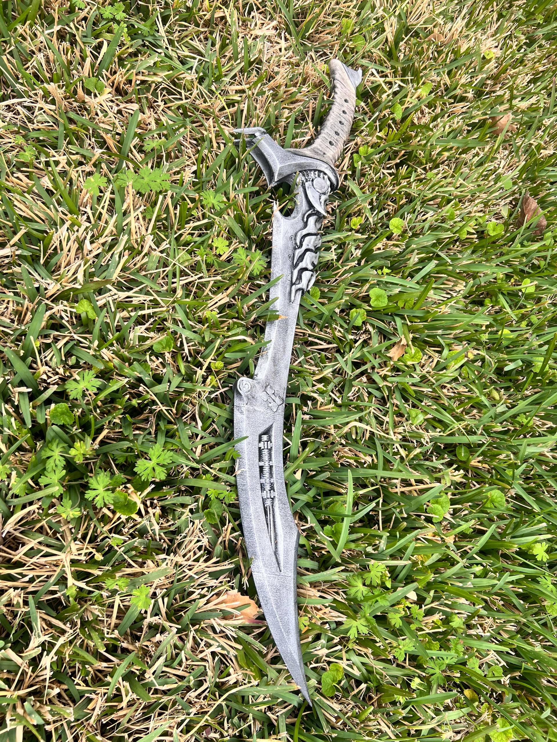 Yautja Sword Predator Badlands 1:1 cosplay replica - back view