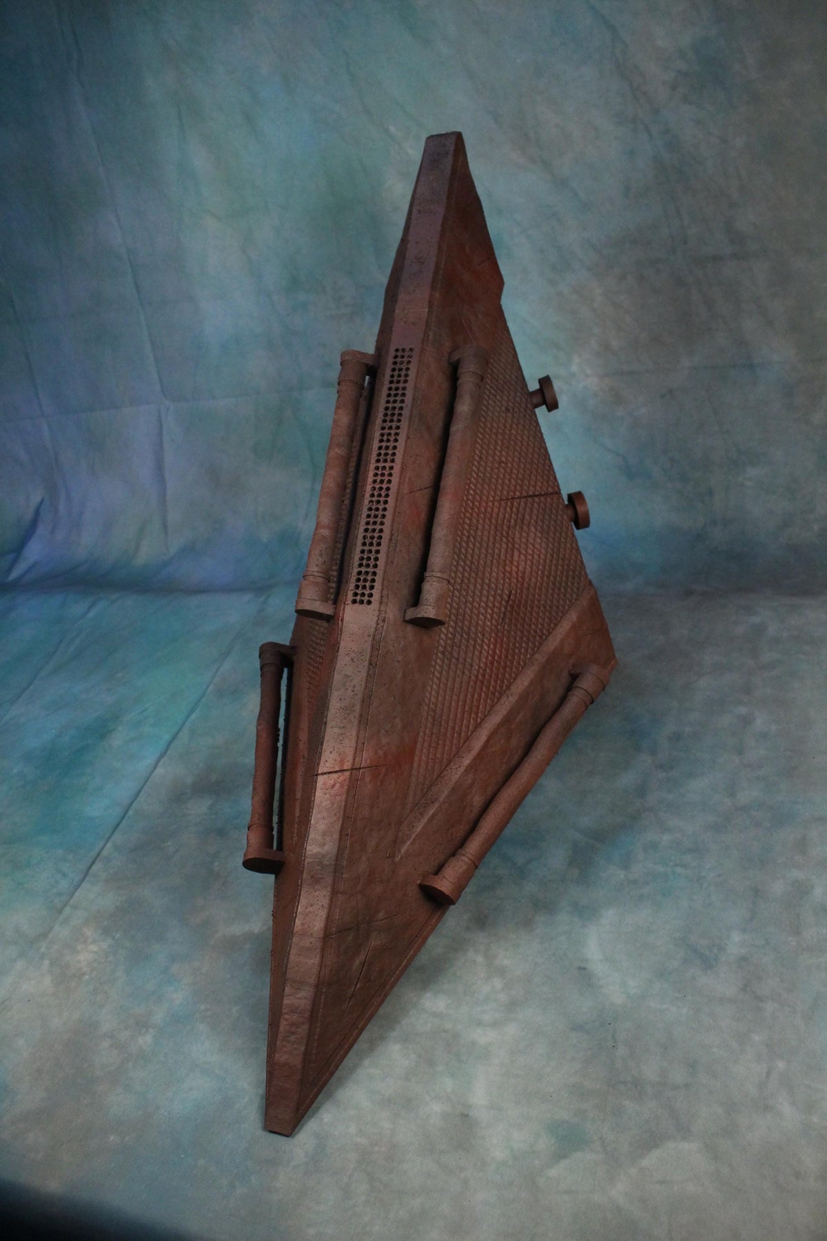 Pyramid Head Helmet 2006 Silent Hill cosplay replica - detail view 9